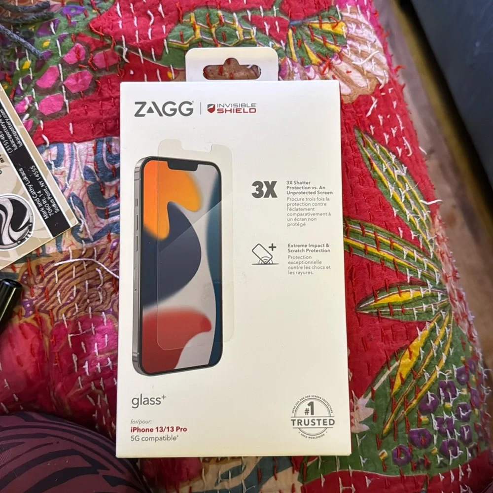 Zagg Iphone 13/13pro glass screen protector